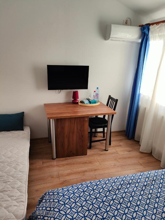 Ivavev Is Us Bythesea Constanta Bagian luar foto
