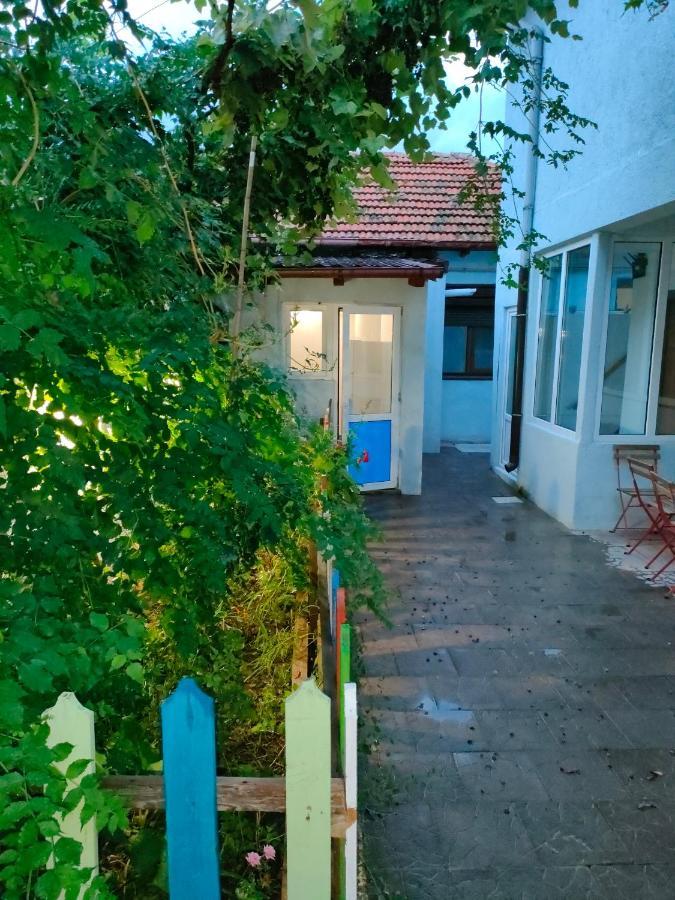 Ivavev Is Us Bythesea Constanta Bagian luar foto