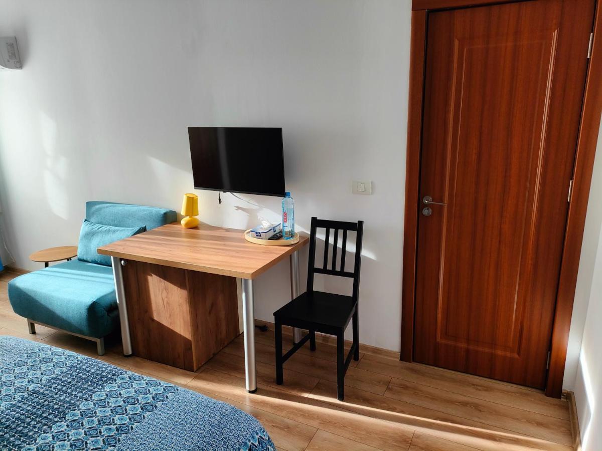 Ivavev Is Us Bythesea Constanta Bagian luar foto