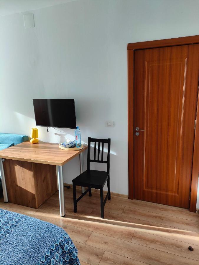 Ivavev Is Us Bythesea Constanta Bagian luar foto