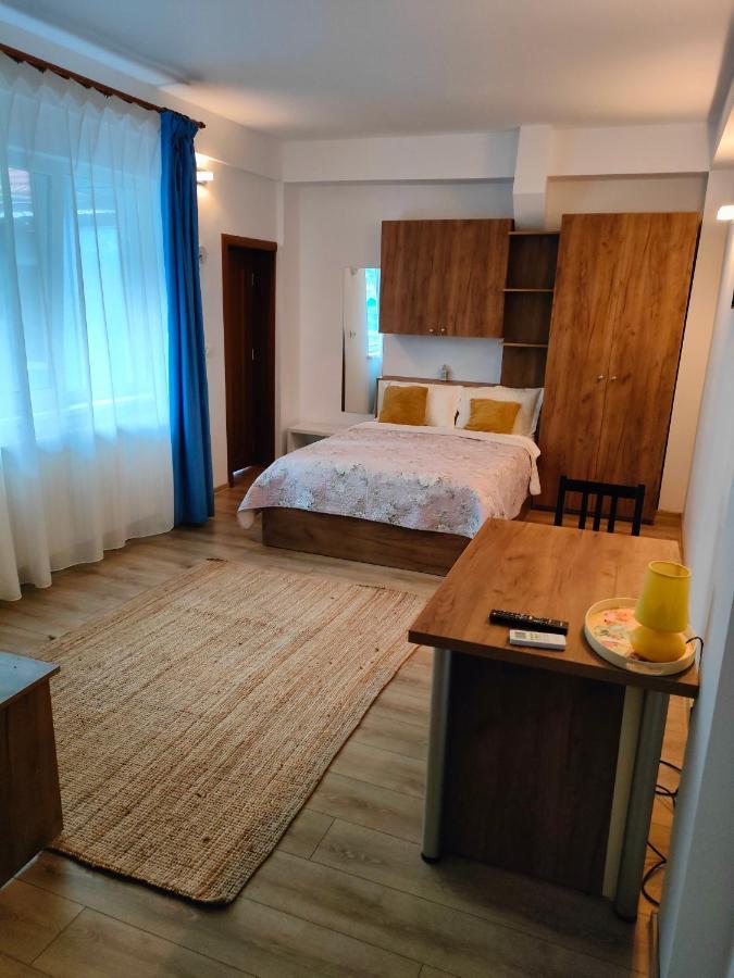 Ivavev Is Us Bythesea Constanta Bagian luar foto
